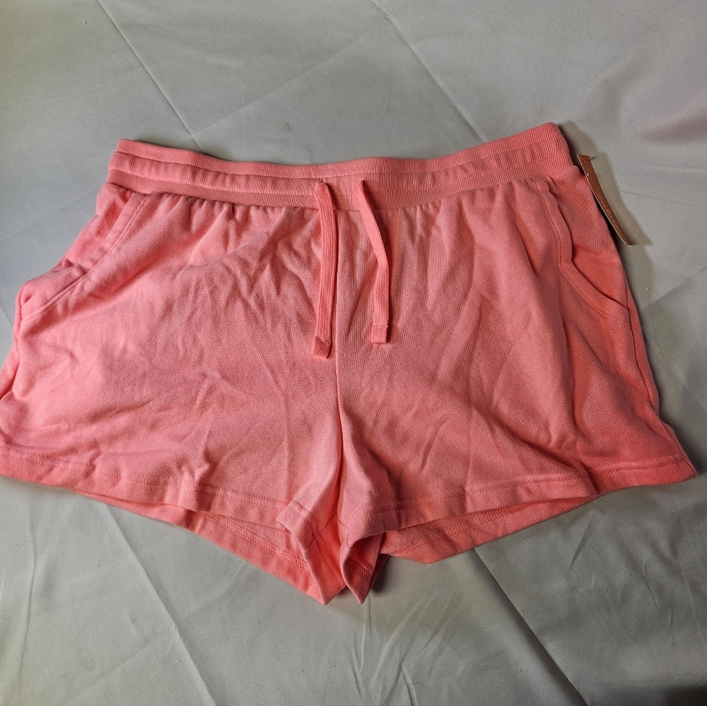 Colsie XL Women's Shorts New‎